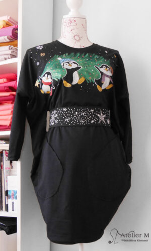 Rochie cu aripi pinguini – neagră